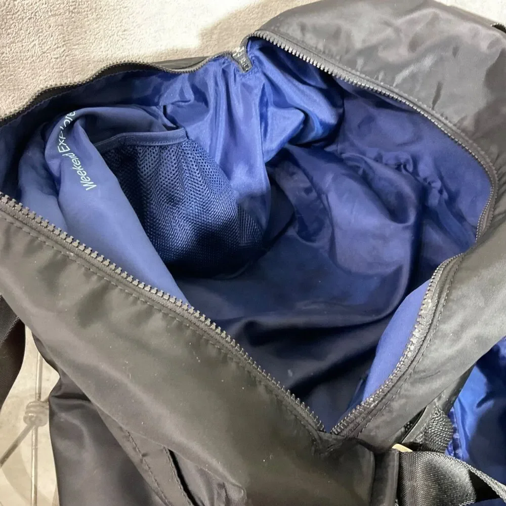 Lululemon Ivivva Weekend Explorer Duffel Bag Multiple zip Pockets Travel